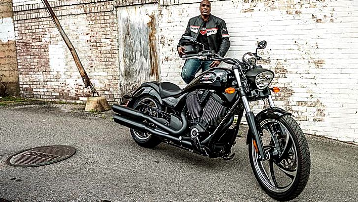 <strong>2014 Victory Vegas 8 Ball: The Ultimate Cruiser for Your Riding Pleasure</strong>